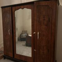 Armadio d’epoca in legno con specchio anni 50