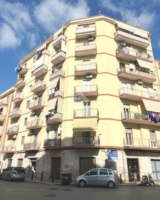 4 LOCALI A TRANI
