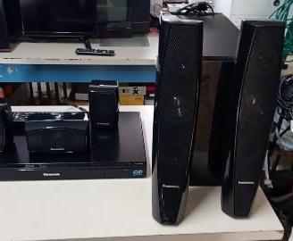 Home Theatre - impianto audio con blu - ray