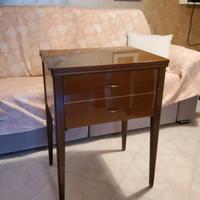 Macchina per cucire Necchi con mobile