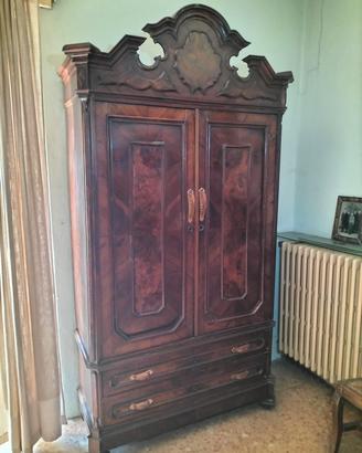 ARMADIO IN LEGNO DEI PRIMI DEL 900