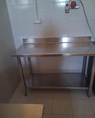 Tavolo e lavello acciaio inox