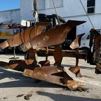 Aratro Bivomere Moro pistone antirbalt. idraulico