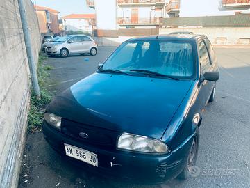 Ford Fiesta 1.2 benzina ghia