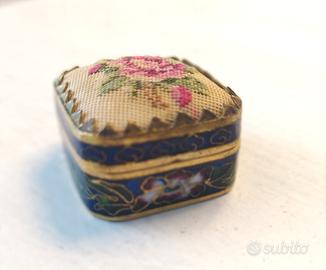 Porta pillole vintage, cloisonne e petit point