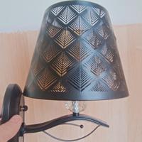 Nuove lampade da interno in metallo lavorato 