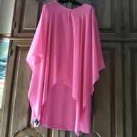 abito con mantellina