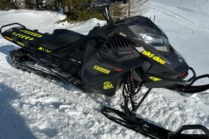 motoslitta ski doo summit 