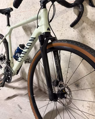 Canyon Grizl 7 Gravel Ammortizzata