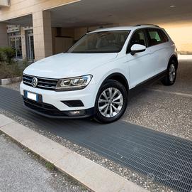 Volkswagen Tiguan 2.0 TDI SCR DSG Business BlueMot