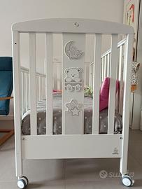 lettino Italbaby con accessori 