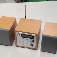 ricevitore radio digitale DAB e FM con casse