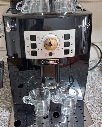 macchina caffè delonghi