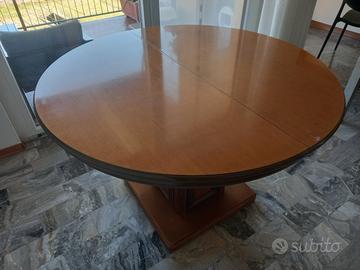 Tavolo da pranzo in legno