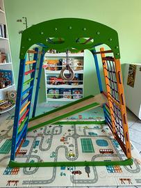 Palestrina in legno per bambini con scivolo