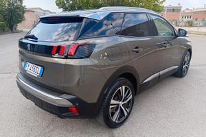 Peugeot 3008 con soli  93000km 