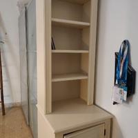 Armadio libreria con base per ripostiglio
