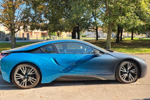 BMW I8 CROSSFADE  1 OF 10
