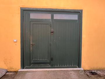 Portone basculante garage
