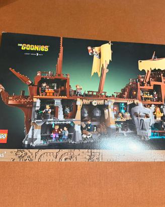 Nave Goonies + Attico Goonies