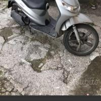 Peugeot looxor 125