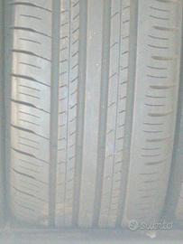 Gomme 225/60/18 100 H 