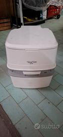Bagno chimico da campeggio