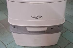Bagno chimico da campeggio