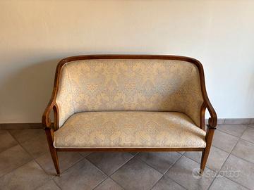 Salotto classico in legno - divano e 2 poltrone