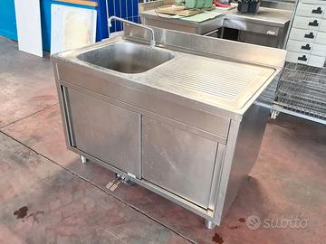 LAVELLO INOX ARMADIATO A PEDALE USATO