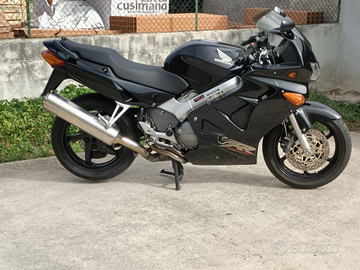 Honda VFR 800