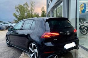 Golf  GTI 230 cv