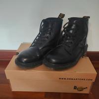 Dr. Martens in pelle nera 