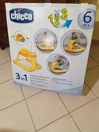 vari oggetti passeggino bici box monopattino 