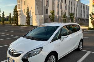 Opel zafira 2014 7 posti