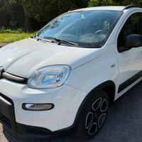 Fiat Panda 1.0 FireFly S&S Hybrid City Life 5 post