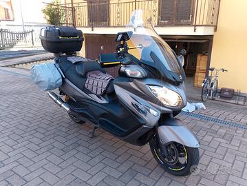 Suzuki burgman 650