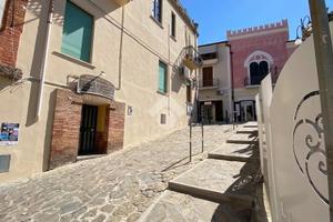 MONOLOCALE A CASTELLABATE