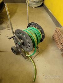 Bobina con tubo per acqua