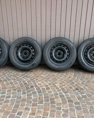 GOMME INVERNALI 215 60/R16 + CERCHI NUOVI