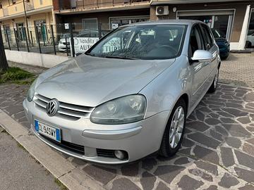 VW Golf 2.0 TDI 140cv Sportline