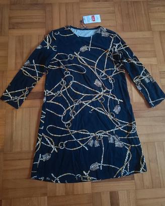 Abito Stradivarius nero con stampa catene
