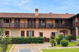 Appartamento di 169 m² con 4 locali e box auto dop
