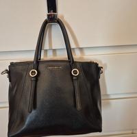 Borsa Coccinelle Mel saffiano nera con tracolla