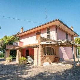 Villa singola con terreno, Marotta. M/3058