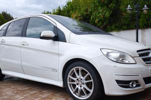 MERCEDES BENZ  CLASSE  B 180 CDI