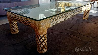 salotto in rattan in ottime  condizioni 