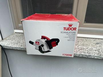 Scanalatrice marca Tudor