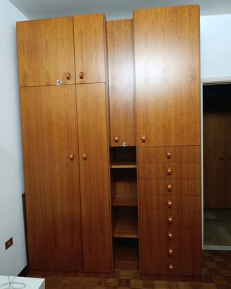 armadio usato in legno