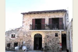 Rustico / Casale di 120 m² con 2 locali e posto au